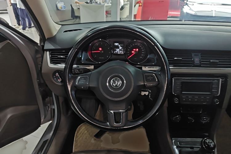 Used Volkswagen Bora 2015 Zhuihui Edition 1.6L Manual Comfort Model Steering Wheel