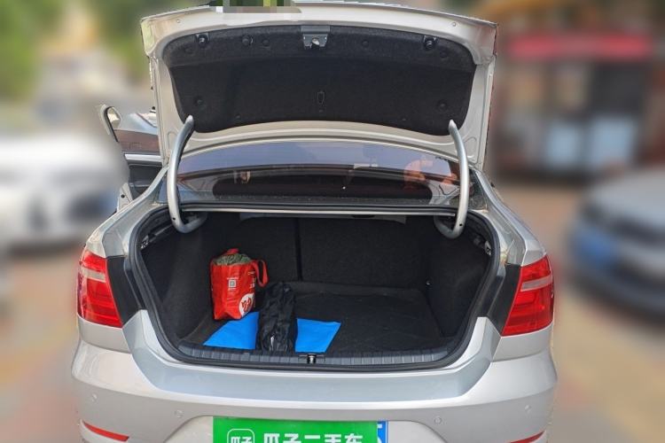 Used Volkswagen Bora 2015 Zhuihui Edition 1.6L Manual Comfort Model Trunk