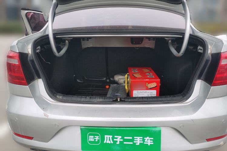 Used Volkswagen Bora 2015 Zhuihui Edition 1.6L Manual Comfort Model Trunk