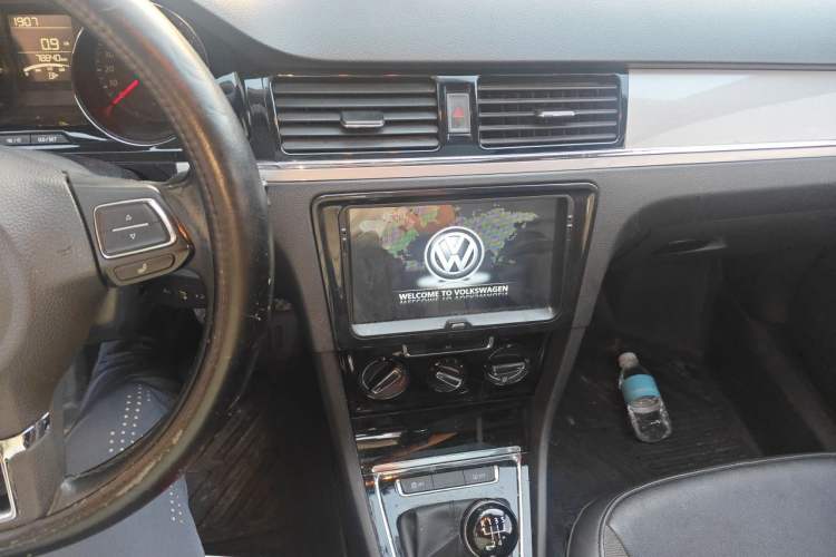Used Volkswagen Bora 2015 Zhuihui Edition 1.6L Manual Comfort Model Audio And AC Panel