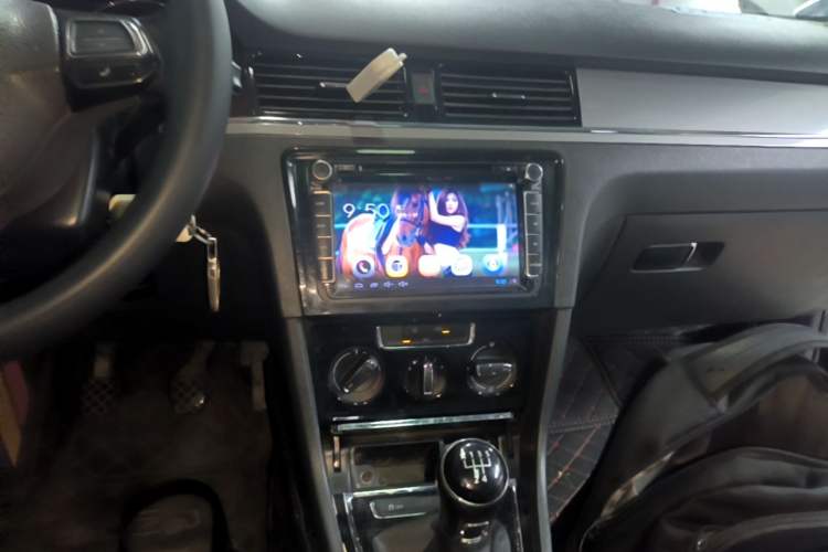 Used Volkswagen Bora 2015 Zhuihui Edition 1.6L Manual Comfort Model Audio And AC Panel