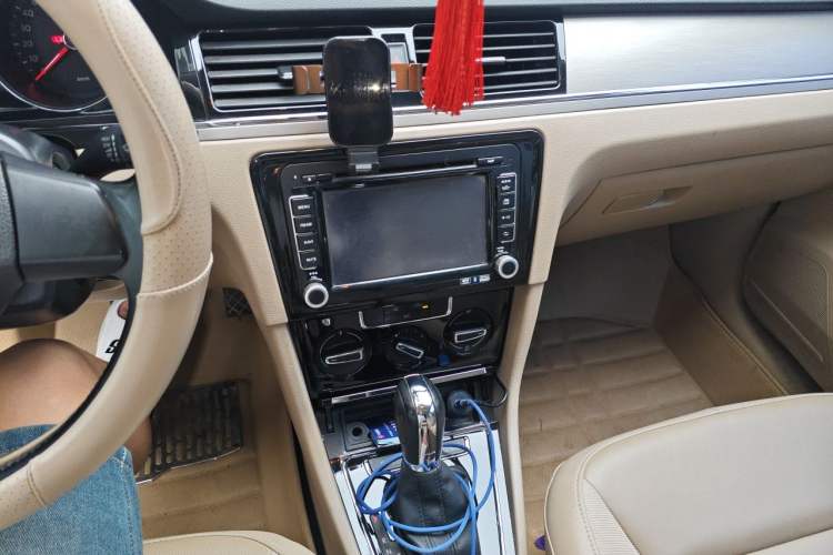 Used Volkswagen Bora 2015 Qihui Edition 1.6L Automatic Fashion Model Audio And AC Panel