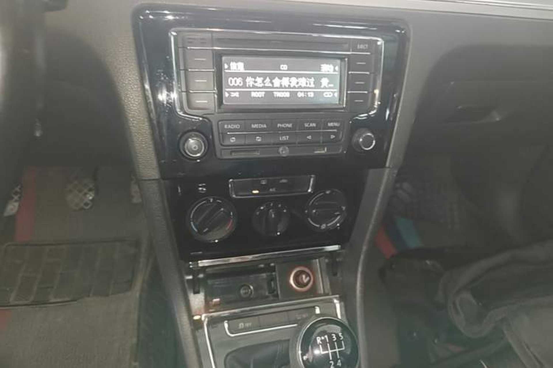 Used Volkswagen Bora 2015 Value Edition 1.6L Manual Fashionable Style Audio And AC Panel