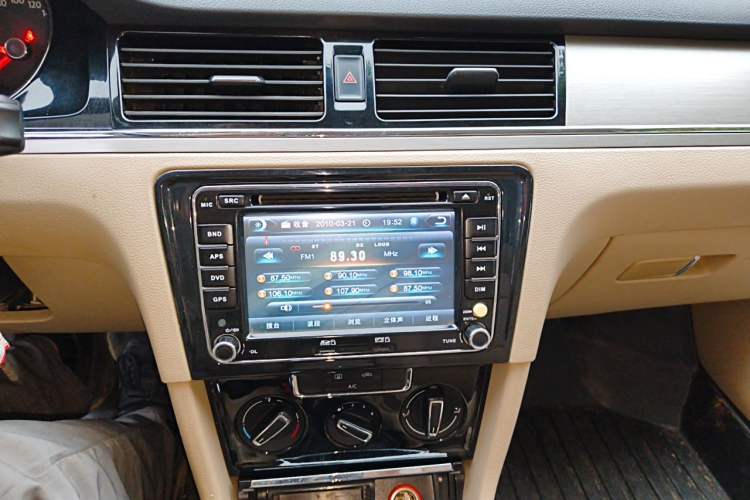 Used Volkswagen Bora 2015 Zhuihui Edition 1.6L Manual Comfort Model Audio And AC Panel