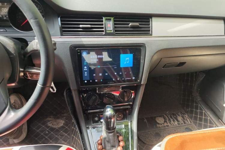 Used Volkswagen Bora 2015 Qihui Edition 1.6L Automatic Fashion Model Audio And AC Panel