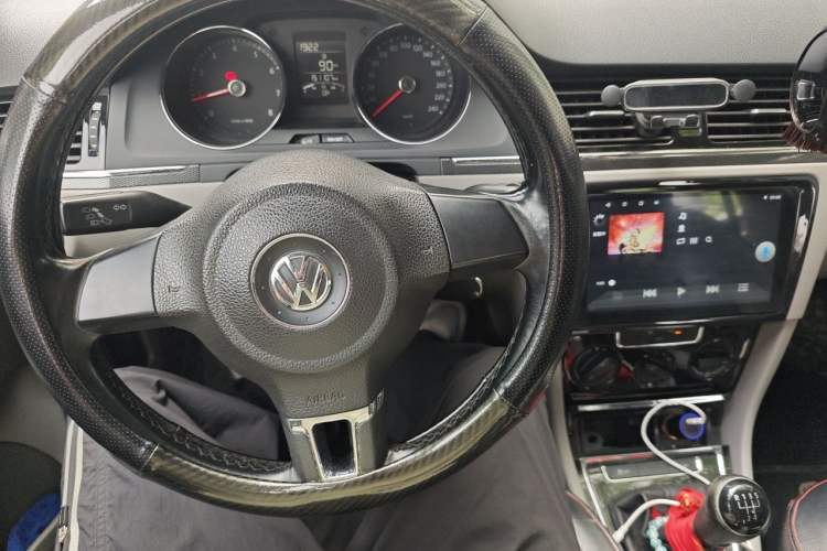 Used Volkswagen Bora 2015 Value Edition 1.6L Manual Fashionable Style Audio And AC Panel