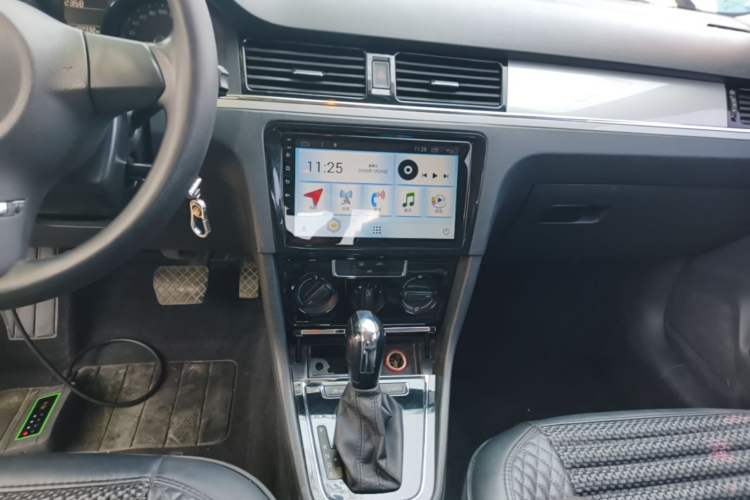 Used Volkswagen Bora 2015 Qihui Edition 1.6L Automatic Fashion Model Audio And AC Panel