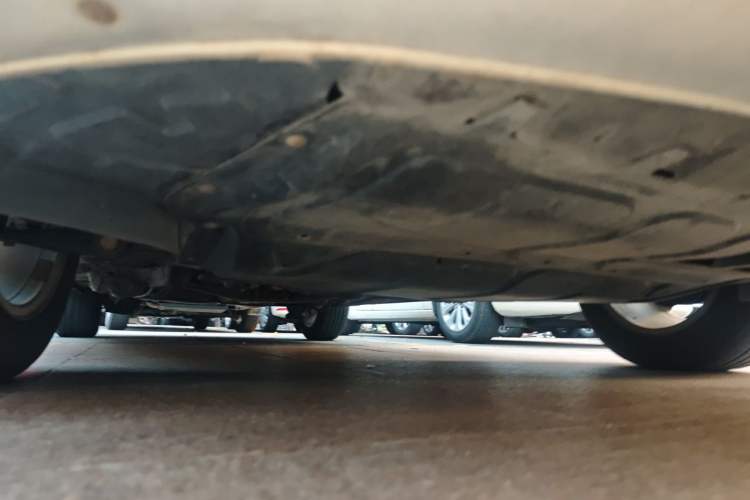 Used Volkswagen Bora 2015 Zhuihui Edition 1.6L Manual Comfort Model Chassis Front Right