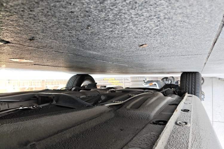 Used Volkswagen Bora 2015 Value Edition 1.6L Automatic Comfort Version Chassis Front Right