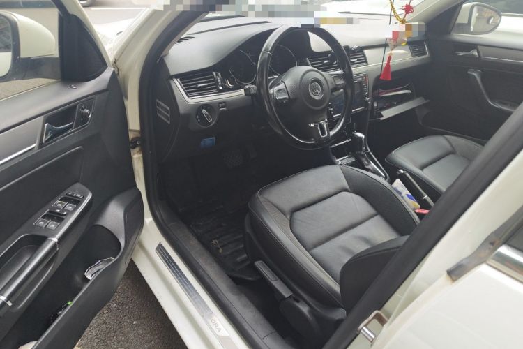 Used Volkswagen Bora 2015 Value Edition 1.6L Automatic Comfort Version Driver Seat