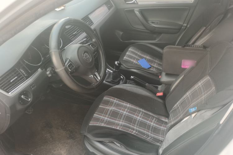 Used Volkswagen Bora 2015 Zhuihui Edition 1.6L Manual Comfort Model Driver Seat