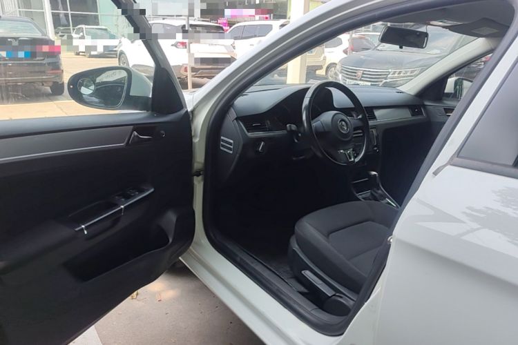 Used Volkswagen Bora 2015 Qihui Edition 1.6L Automatic Fashion Model Driver Seat