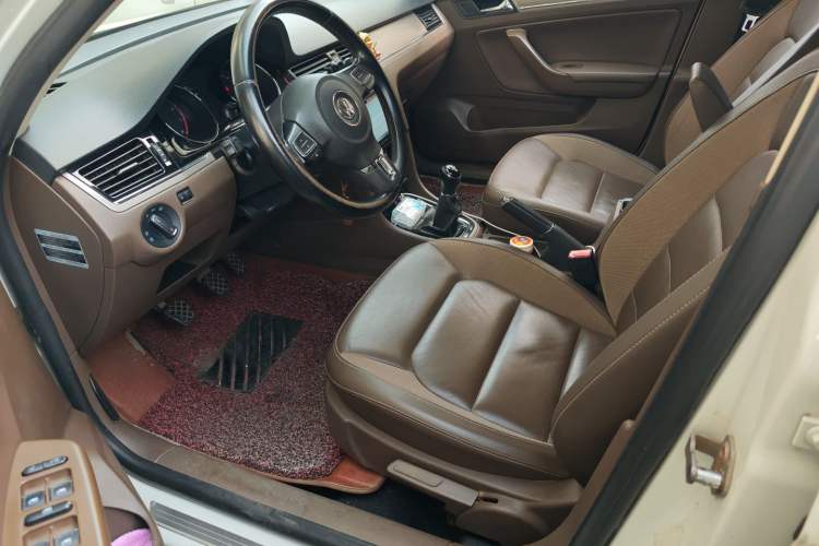 Used Volkswagen Bora 2015 Zhuihui Edition 1.6L Manual Comfort Model Driver Seat