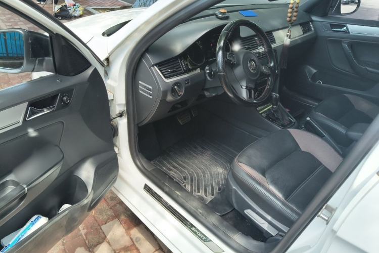 Used Volkswagen Bora 2015 Value Edition 1.4TSI Automatic Sportline Driver Seat