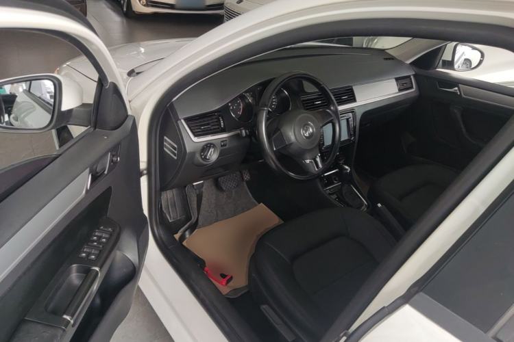 Used Volkswagen Bora 2015 Qihui Edition 1.6L Automatic Fashion Model Driver Seat
