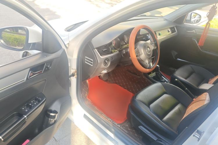 Used Volkswagen Bora 2015 Value Edition 1.6L Automatic Comfort Version Driver Seat