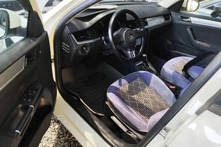 Used Volkswagen Bora 2015 Qihui Edition 1.6L Automatic Fashion Model Driver Seat