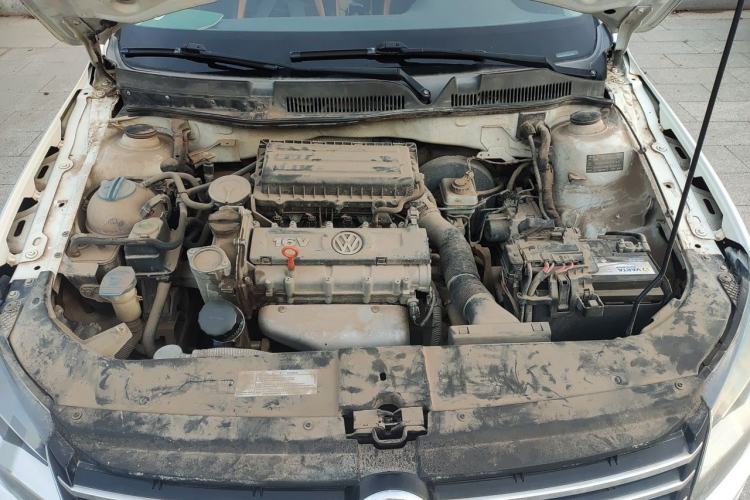 Used Volkswagen Bora 2015 Value Edition 1.6L Manual Fashionable Style Engine Bay