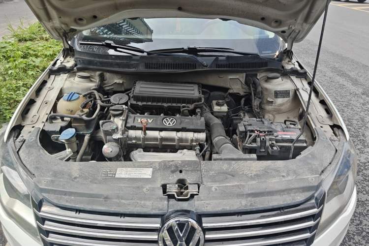Used Volkswagen Bora 2015 Value Edition 1.6L Automatic Comfort Version Engine Bay