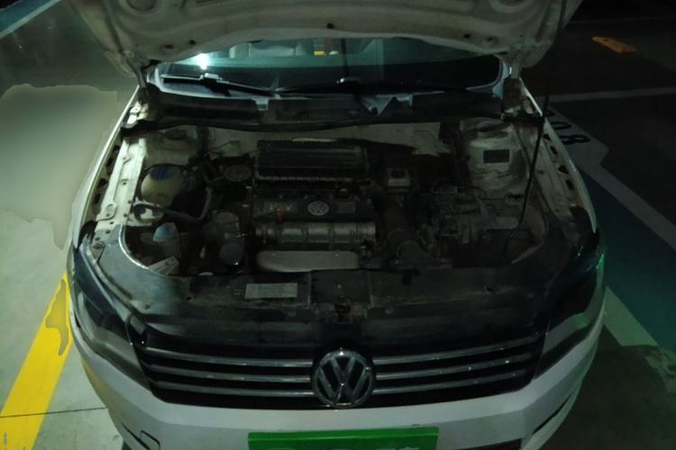 Used Volkswagen Bora 2015 Value Edition 1.6L Automatic Comfort Version Engine Bay