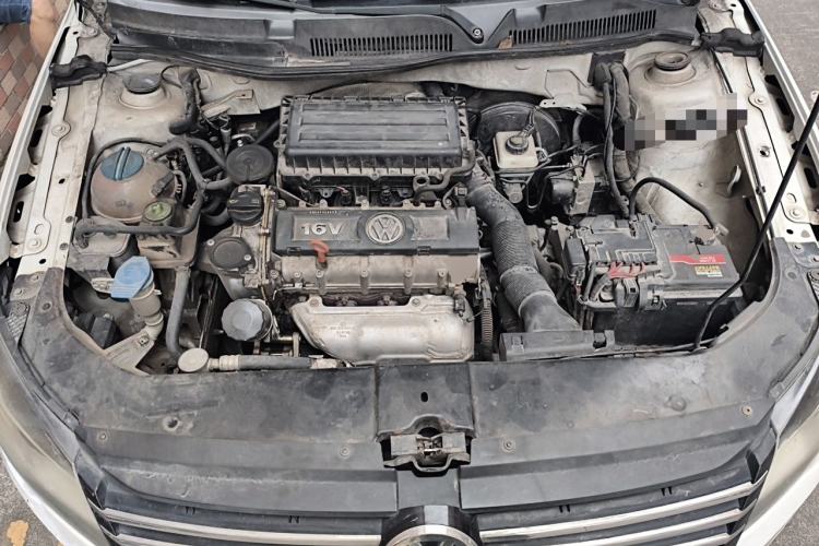 Used Volkswagen Bora 2015 Value Edition 1.6L Automatic Comfort Version Engine Bay