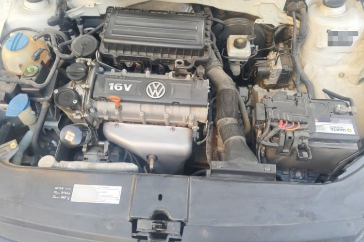Used Volkswagen Bora 2015 Value Edition 1.6L Automatic Comfort Version Engine Bay