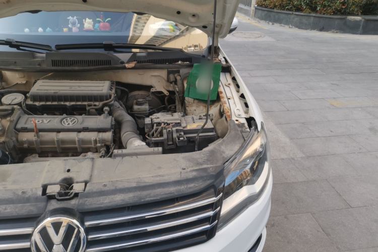 Used Volkswagen Bora 2015 Value Edition 1.6L Automatic Comfort Version Engine Bay Left