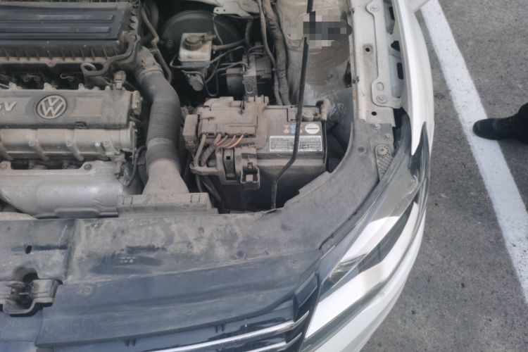 Used Volkswagen Bora 2015 Zhuihui Edition 1.6L Manual Comfort Model Engine Bay Left