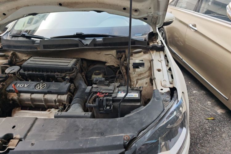 Used Volkswagen Bora 2015 Zhuihui Edition 1.6L Manual Comfort Model Engine Bay Left