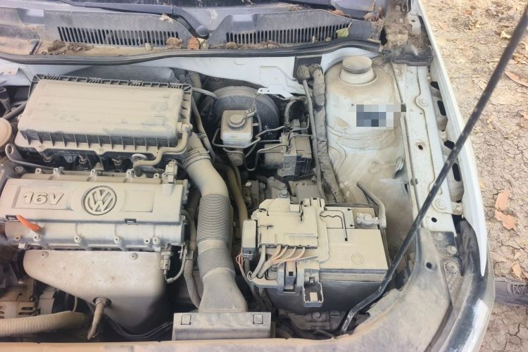 Used Volkswagen Bora 2015 Qihui Edition 1.6L Automatic Fashion Model Engine Bay Left