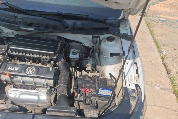 Used Volkswagen Bora 2015 Value Edition 1.6L Automatic Comfort Version Engine Bay Left