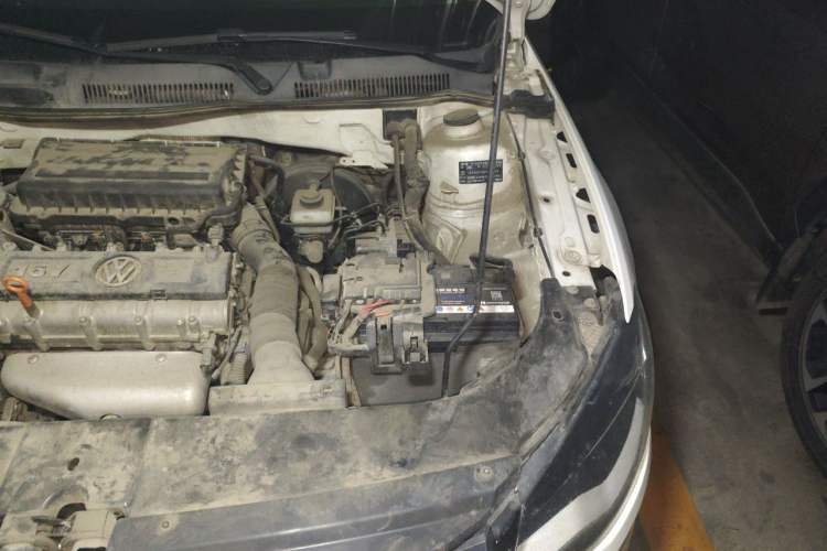 Used Volkswagen Bora 2015 Qihui Edition 1.6L Automatic Fashion Model Engine Bay Left