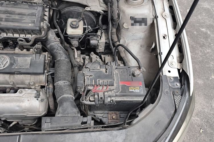 Used Volkswagen Bora 2015 Value Edition 1.6L Automatic Comfort Version Engine Bay Left