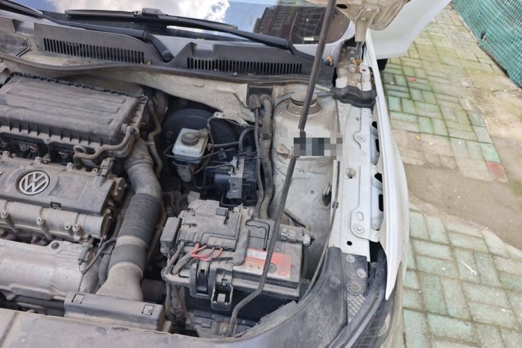 Used Volkswagen Bora 2015 Zhuihui Edition 1.6L Manual Comfort Model Engine Bay Left