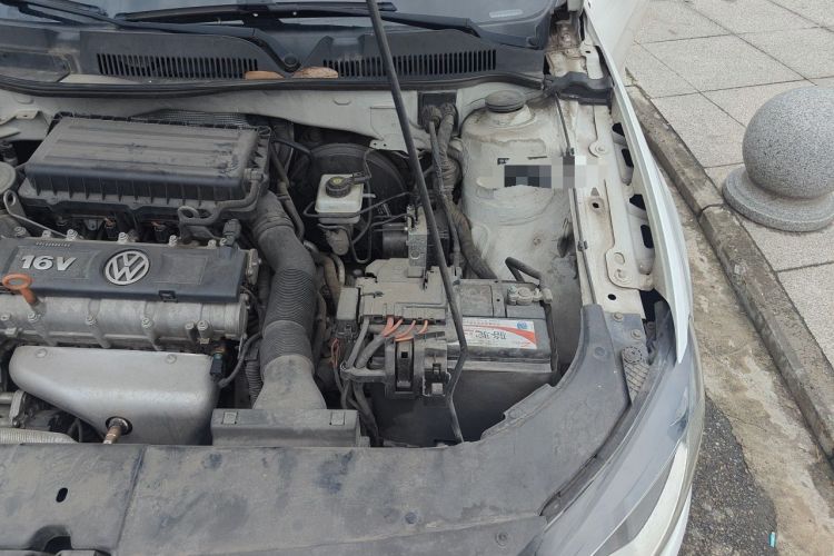 Used Volkswagen Bora 2015 Value Edition 1.6L Automatic Comfort Version Engine Bay Left