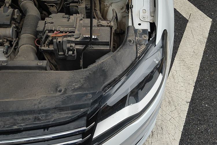 Used Volkswagen Bora 2015 Value Edition 1.6L Automatic Comfort Version Engine Bay Left