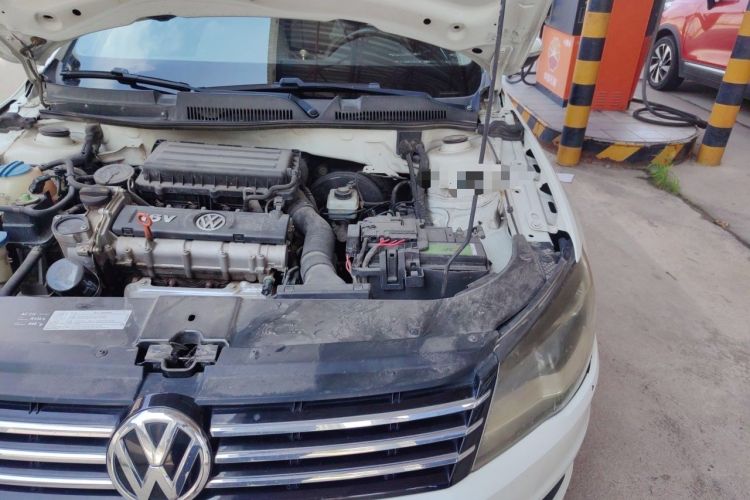 Used Volkswagen Bora 2015 Zhuihui Edition 1.6L Manual Comfort Model Engine Bay Left