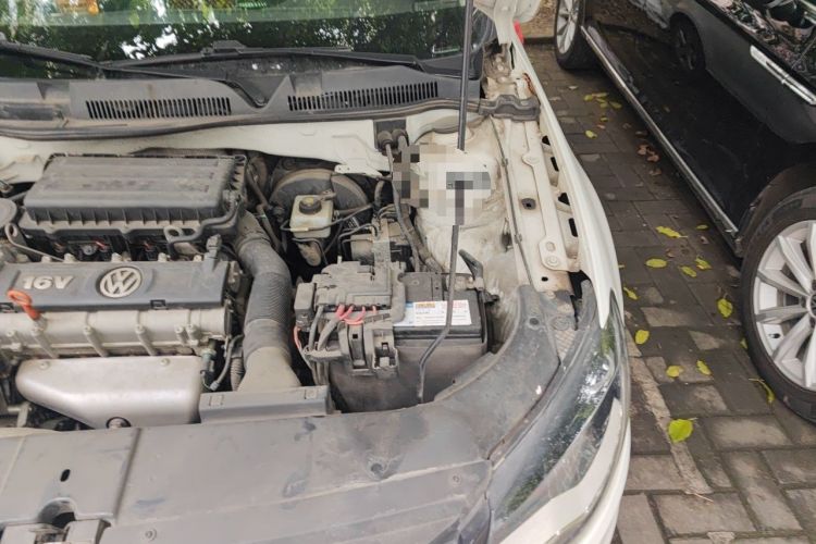 Used Volkswagen Bora 2015 Zhuihui Edition 1.6L Manual Comfort Model Engine Bay Left