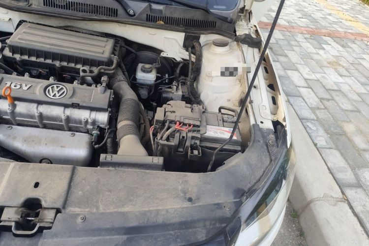 Used Volkswagen Bora 2015 Value Edition 1.6L Automatic Comfort Version Engine Bay Left