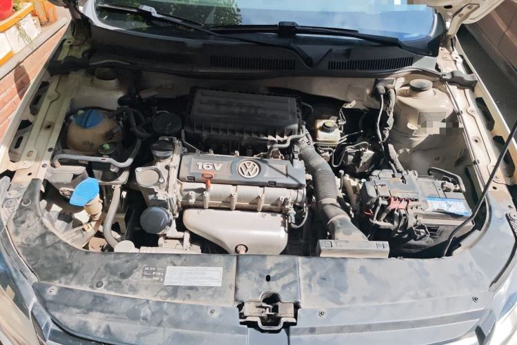 Used Volkswagen Bora 2015 Qihui Edition 1.6L Automatic Fashion Model Engine Bay