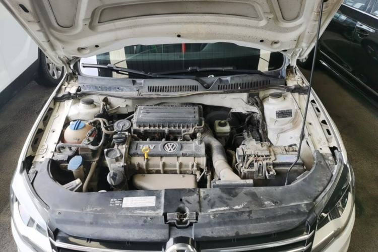 Used Volkswagen Bora 2015 Value Edition 1.6L Manual Fashionable Style Engine Bay