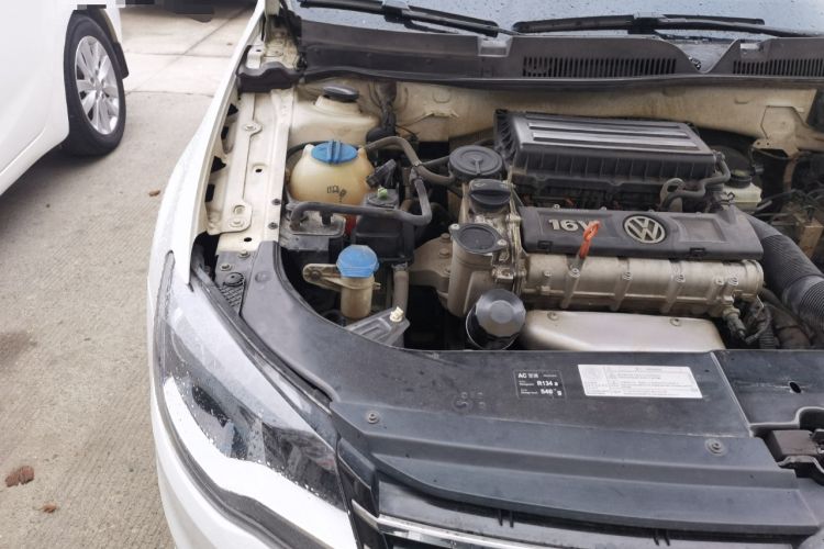 Used Volkswagen Bora 2015 Qihui Edition 1.6L Automatic Fashion Model Engine Bay Right
