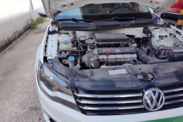 Used Volkswagen Bora 2015 Zhuihui Edition 1.6L Manual Comfort Model Engine Bay Right
