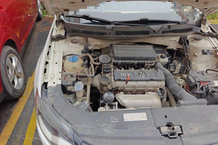 Used Volkswagen Bora 2015 Zhuihui Edition 1.6L Manual Comfort Model Engine Bay Right