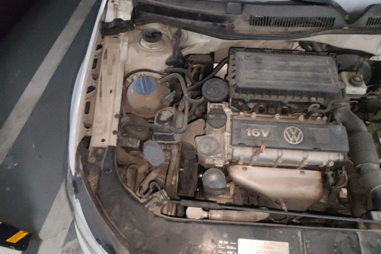 Used Volkswagen Bora 2015 Value Edition 1.6L Automatic Comfort Version Engine Bay Right