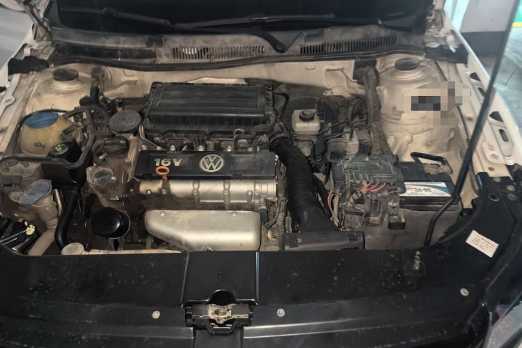 Used Volkswagen Bora 2015 Value Edition 1.6L Automatic Comfort Version Engine Bay