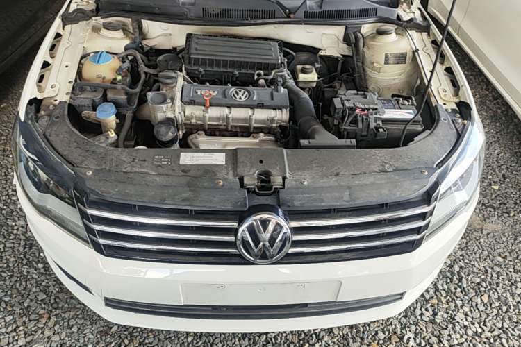 Used Volkswagen Bora 2015 Qihui Edition 1.6L Automatic Fashion Model Engine Bay