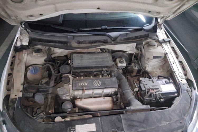 Used Volkswagen Bora 2015 Value Edition 1.6L Automatic Comfort Version Engine Bay