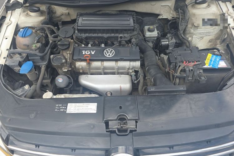 Used Volkswagen Bora 2015 Value Edition 1.6L Automatic Comfort Version Engine Bay