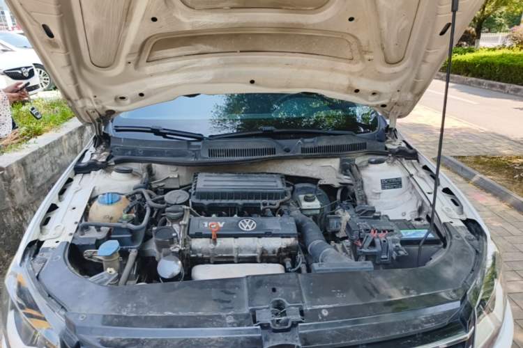 Used Volkswagen Bora 2015 Qihui Edition 1.6L Automatic Fashion Model Engine Bay